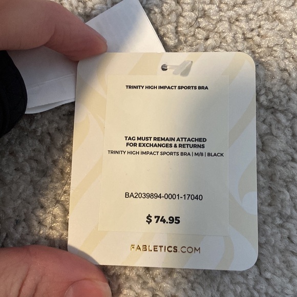 NWT Fabletics Sports Bra - Picture 2 of 4